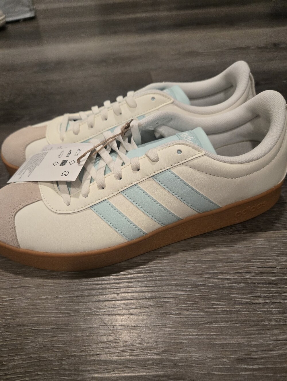 Adidas Womens NWT White & Light Blue Sneakers Size 10